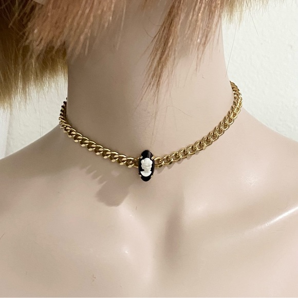 Vintage Unsigned Victorian Lady Cameo Choker Necklace - Picture 4 of 16